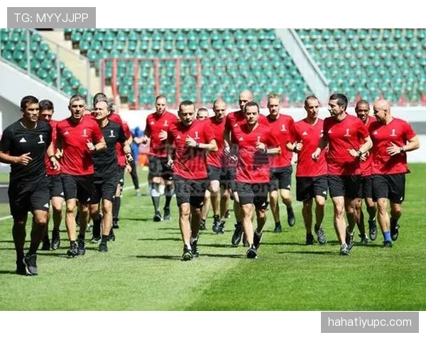 拉人犯规的判罚依据与裁判标准解析