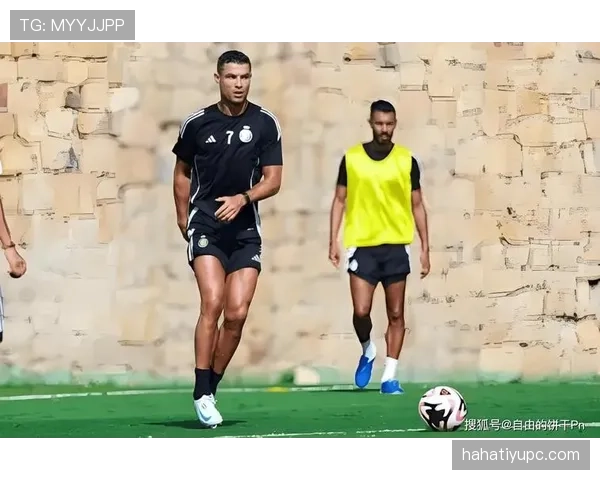 C罗历史地位解析：荣誉、数据与GOAT争议的客观评估