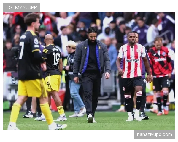 曼联转会策略问题显现，对赛季表现与竞争格局形成制约